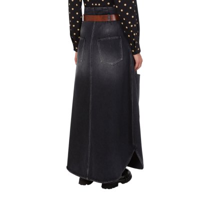 THE DENIM SKIRT